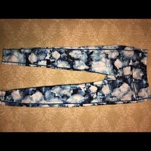 Blue patterned Athleta leggings